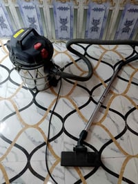 مكنسة كهربائية • استخدام قليل • بالشطره