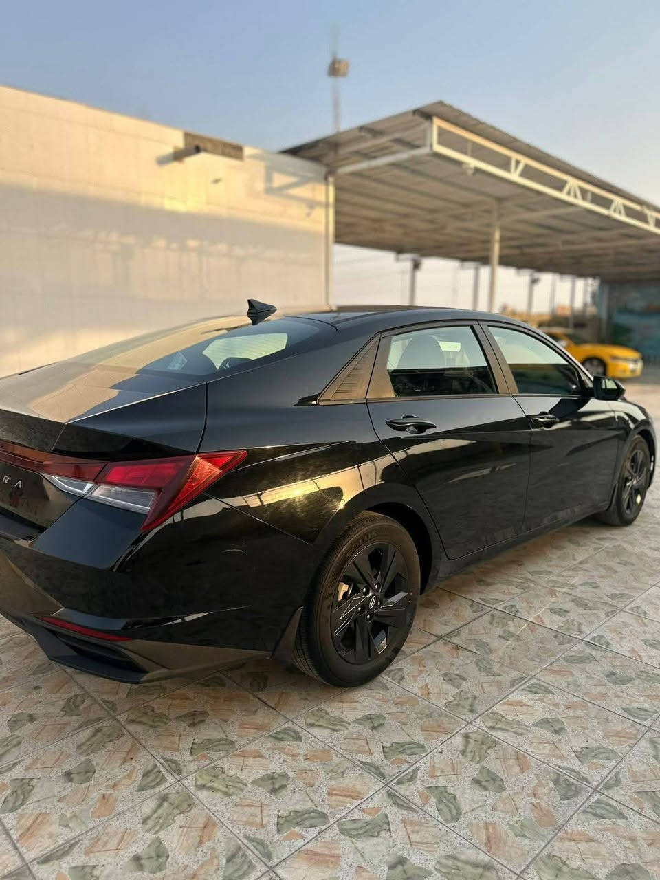 النتره 2023  وارد امريكي بصمه
تشغيل عن بعد. بصمة ابواب وترحيب
تبريد بيانو  سماعات BOSE لدات امامي 
صندوق ذكي 
رادارات امامي جانبي خلفي تحديد مسار. قيادة ذاتيه
نقطة عمياء. توقف ذاتي مانع تصادم. شاشة اعطال 
كامرا دواره. شاشة جبيرة  اوتو هولد. درايف مود 
نورمال. سبورت. سمارت 
وبعد هواي مواصفات 
سبير وعده كامله محرك 2000 دوش
السياره كفاله عده شبر بلهلال الخلفي
 رقم ميسان معوقين 2025 
تفاصيل أكثر  عنوان السيارة ميسان العماره
وايضآ السياره مغلفه تغليف حمايه 
السعر155
الرقم ‭***********
