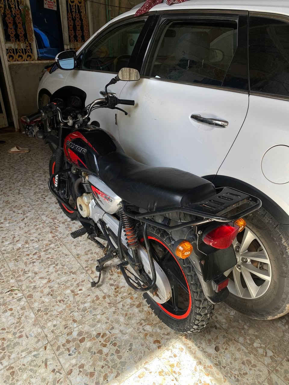 سلام عليكم دراجه بجاج بوكسر موديل 18 اربعه كير مكينه ما محوره يعني مكينته بوكسر اصليي لون اسود🖤 واحمر❤️ اوراق اصولي مكينه لاتنقيص ولاتبخير  المكينه مامفتوحه وبيه فقط الغطأ مال مكينه الصفح بيه صفار من الشمس بالشتا يروح الصفار وحده مكان الدراجه بابل قضاء القاسم  السعر مليون 1.000.000شراي بيك خير وتدلل تشلع عيوني واتساب ***********

