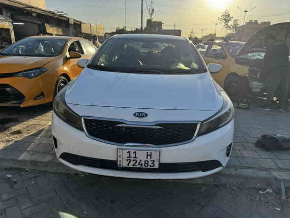 كيا فورتي 2018 وارد امريكي للبيع فقط
رقم بغداد دولي  مكينه 2000 دوش 
كير 6 نمر ايتي 
ماشيه 96 الف ميل حقيقي 
مواصفات
بلوتوث 
ةAux
داخل لونين 
تحكم ستيرن
شاشه اعطال 
كامره دوارة
مثبت سرعة  
حادثه بامريكا جاملغ   نفسيتة
 سونار مرفق

مكانهة بغداد 
*********** اتصال / واتساب
