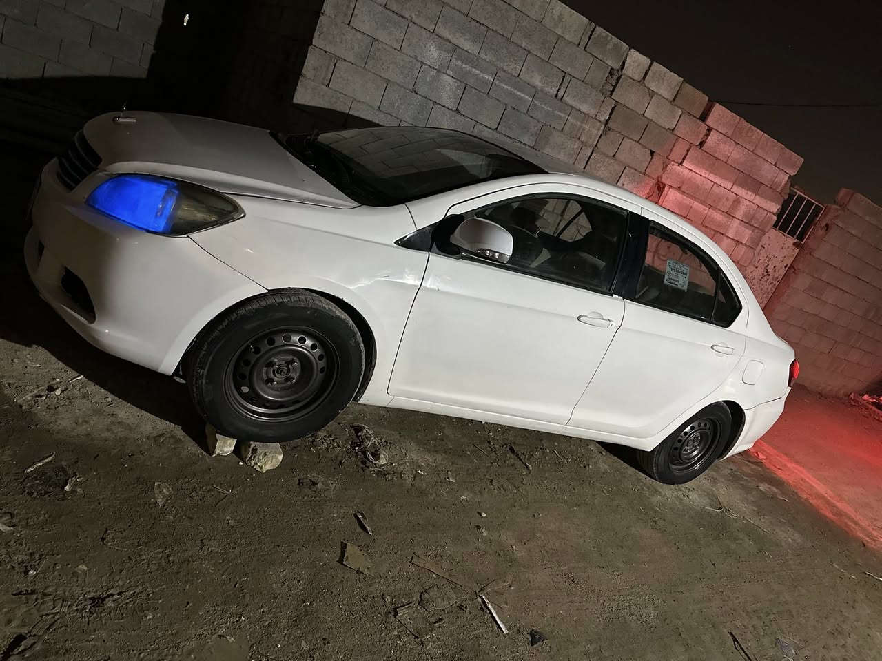 السلام عليكم سياره كرد ول البيع سياره جديده وحلوه تخم تاير جديد تبريد شقال لايت زنون شاشه مضخم سياره رقم نجف راعيه موجود ابو الخصيب سياره أبيعه عله حطته قبل يومين طفت وما شتقلت ما اعرف شبيه مكينه كير بيكاتشو  *********** العنوان بصره حي الزيتون سعر 35 وبيه مجال قليل
