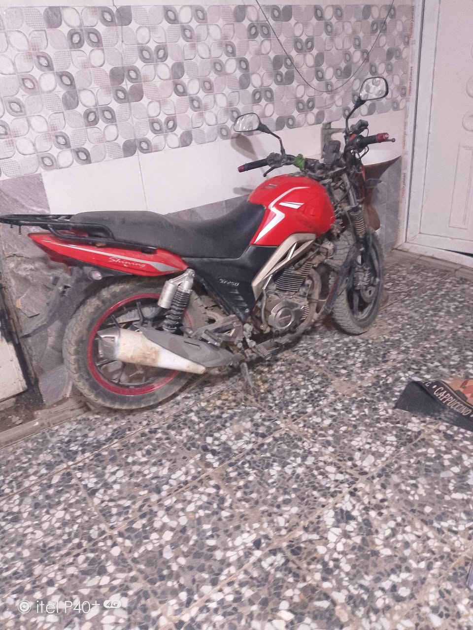 السلام عليكم دراجة للبيع سعر 600 و بيها مجال جنت اشتغل بيها دلفري اوراقها كاملة ***********
