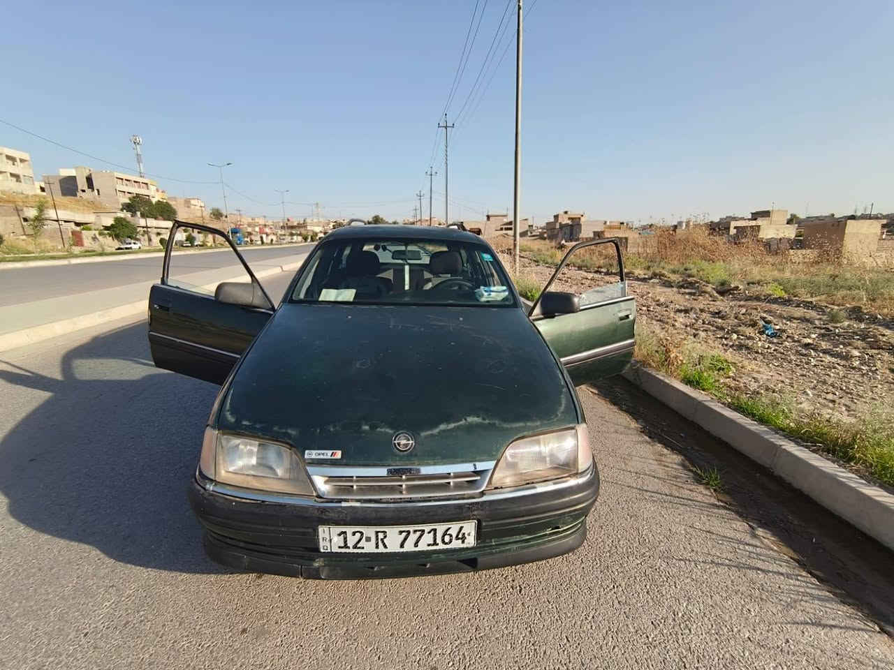 اوبل اوميكه 
1991
سياره بلادي شركه 
كير عادي محرك بي نفخ 
طخم تاير باتري جديد 
شاشه سماعات كامره 
تبريد منضومه كامله نغص كمبريسر
وايرمنيه من الدعاميه لدعاميه شرط 
دوشمه جديد 
شرط الوكاله وتحويل 
السعر 35وبيه مجال 
رقم الهاتف ***********
متواجد واتساب 
اسياره موصل جانب الئيمن
