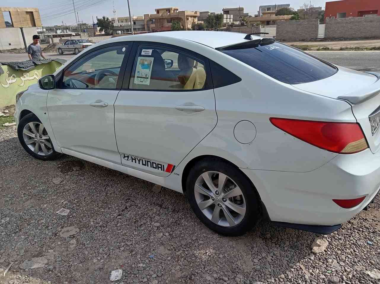 السلام عليكم
اكسنت 2011 كوري
 بدون صبغ عدا شبر بارد بالهلال الخلف
محرك 1600 بي بخار قليل 
 كير شرط تبريد  تدفى جاهز 
صدر ممتاز سياره جاهزه رقم اربيل
سنوية لغاية 2026 
السعر 115$ وبيه مجال 
مراوس يرهم حسب القناعة 
الاتصال +واتساب  ***********
