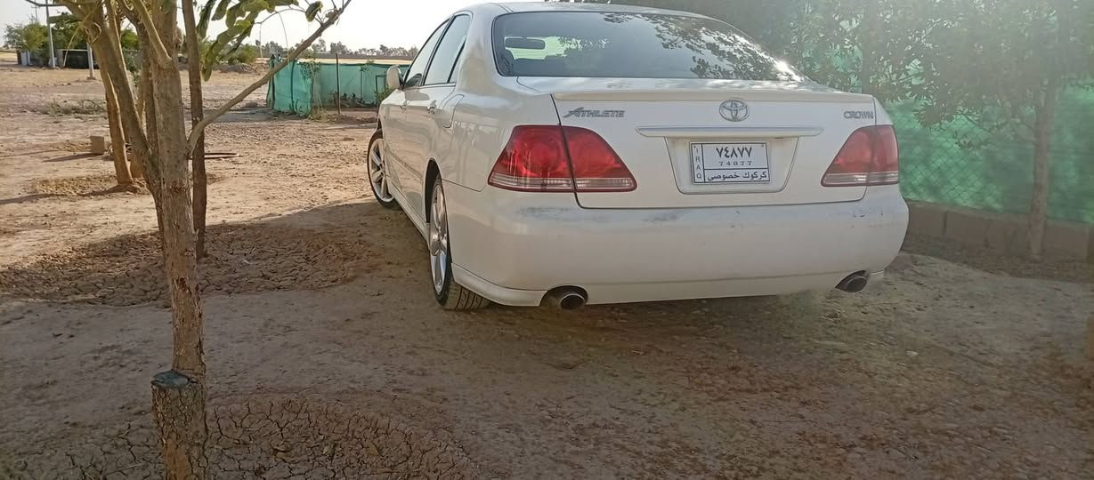 شاهینە   بڕاوە
2005
گە ورە بە گە ورە
3دوکمە کامل سپورت
سلایتە 4تایە ی لوک 
بێ کێشە یە
کۆتی بە ناوی خۆمۆیە
سعر 60گلا و مە عمە لە
***********
