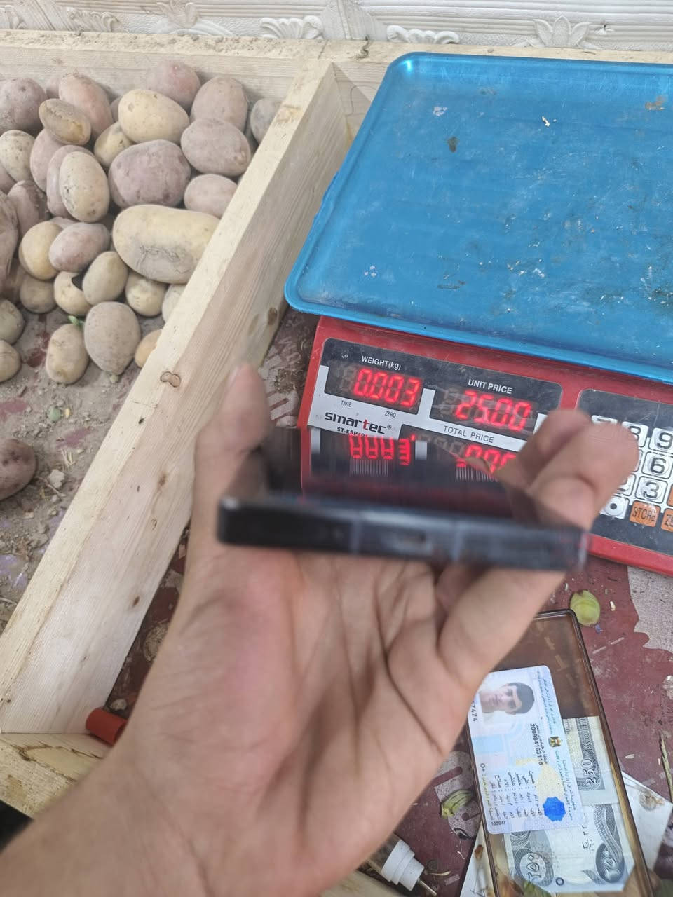 سلا عليكم ريد ماجك ٩s برو جهاز م يحتاج اسولف عليه بس بي شخوط بسيطه جهاز مكفول ما مفتوحكاملةملحقات سعر٥٠٠ وبي مجال حك الجيه مكاني بغداد الحرية ***********
