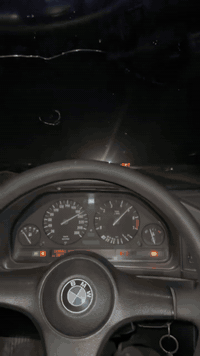 بي ام زعرا للبيع 1990 مكينه بلادي 6 سلندر✈ مفتوح عضمتها حلوه ميكانيكها حلو مكينه وكير واكسل مكفول غرفتها نضيفه يرادلها شوي ترتيب تبريد❄ تدفئه شغال حداديه الخلفيه جديده  رقمها بغداد 🇮🇶باسمي تحويل ثاني يوم عارضها ب 36وبيها مجال مكاني ديالى الخالص ***********
