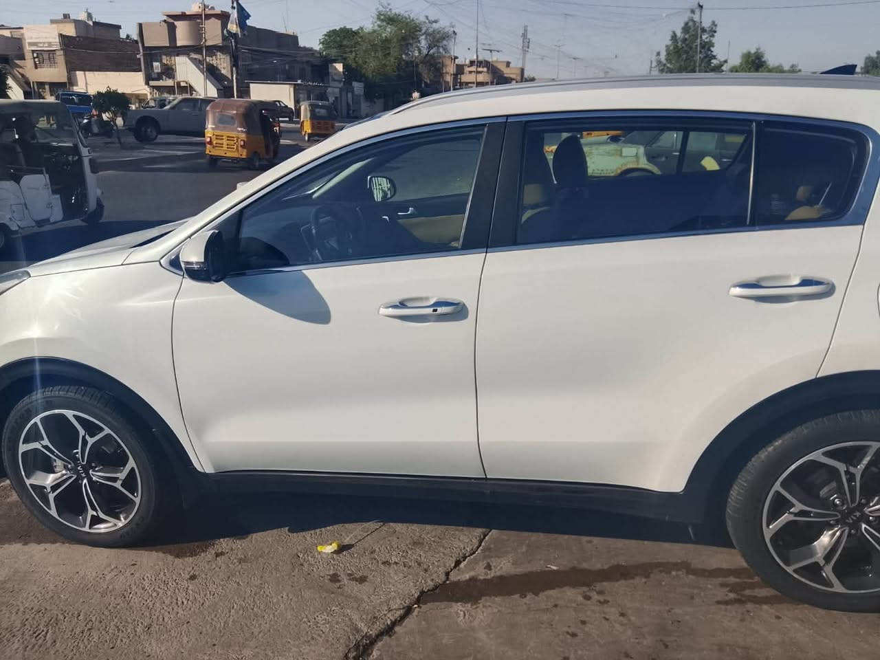 السلام عليكم
سبورتج 2020 GT-Line  رقم بغداد  
فول مواصفات  
مكفوله عدى صبغ اقل الشبر باب الصدر  
ماشيه 115 
جاهزه من كلشي السعر 197 وبيها مجال
 مكاني بغداد الزعفرانيه 
للاستفسار ***********
