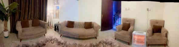 السلام عليكم 
تخم 7 مقاعد للبيع ما بي ضرر
بغداد الزعفرانيه 
للاستفسار:
0770 099 0998
