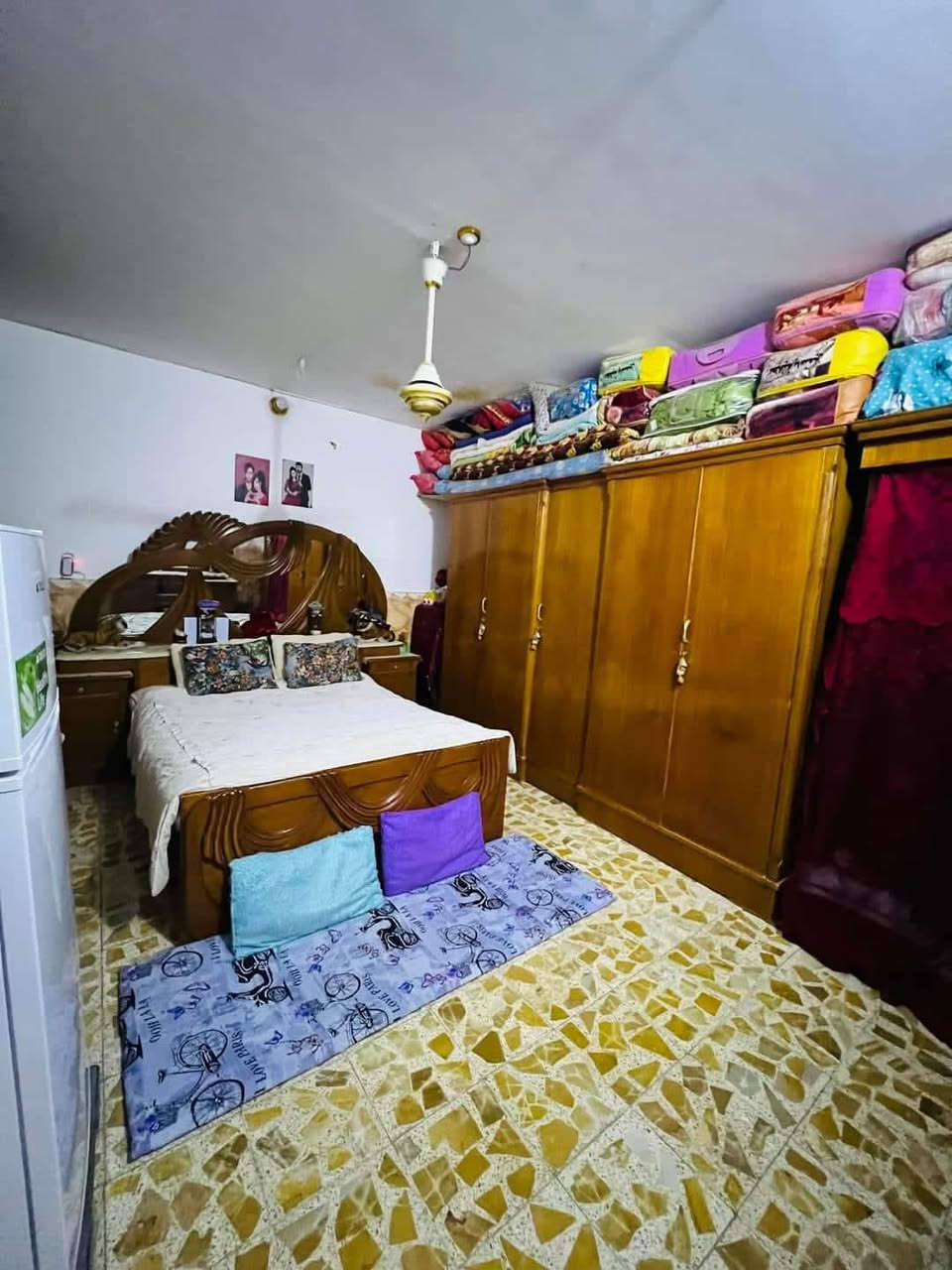 بيت للبيع (طابقين) بمساحة 125 متر يقع في نهاية شارع الكيات مباشرة على شارع 60 التجاري.
🔹 تفاصيل البيت:
​الطابق الأول: غرفة + صالة + استقبال + مطبخ + حمام داخلي وخارجي.
​الطابق الثاني: 3 غرف نوم + صالة + حمام.
​📞 للاتصال والتفاصيل:
[***********]
[***********]
بيت للبيع (طابقين) بمساحة 125 متر يقع في نهاية شارع الكيات مباشرة على شارع 60 التجاري.

