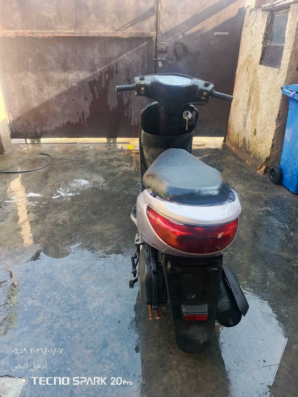 سلام عليكم
للبيع دراجه بريز كابريته سرعة 140 مكينه بلادي كفرات ختم واحد كهربائيات كله شغاله سلف هندر مكفول كفاله عامه الدراجه خير من الله السعر 750 وبيه مجال قليل للشراي المكان البياع الشرطة الرابعه رقم *********** متواجد واتساب
