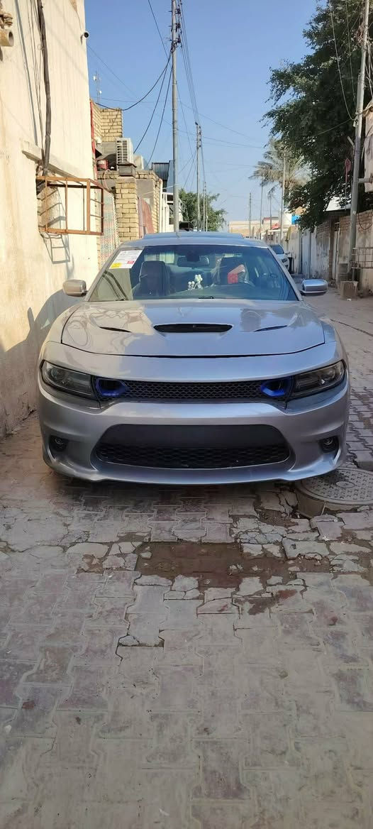 سياره موديل 2017 رصاصي صدر الحمام اصلها 2015 داخله باسم معوق رسمي وهسه داورتها باسمي هزه جديده رقم واسط انكليزي تتحول بكل محافضات حادثها مال امريكا جاملغ وبنيد فقط بدون دواخل بدون شاصي لا لغد سياره عليها كت كامل srt وفتحه سلايد وبيها رشه صبع بالتكمه الوره فقط لابارد ولا مجوايه ضربه بسيطه سياره استخدام شخصي مامشتغله خط ماشيه 110 miفقط بيع او مراوس باوباما جارجر دورنكو جيب فقط مكان حاليا تكريت ***********
