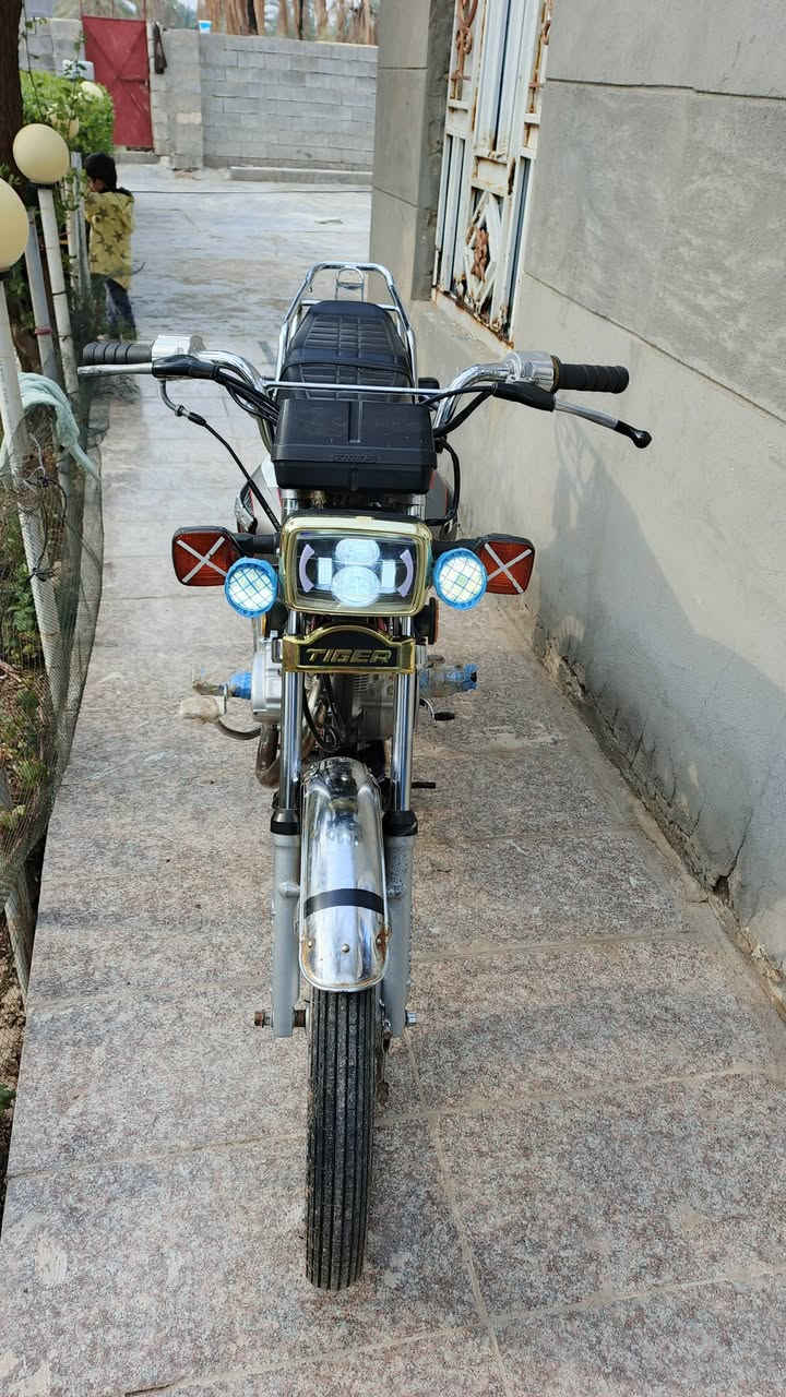 تايكر 2021 اوراق 5 اصوليه كل نقص مابيها كهربائيات كلها شغاله محرك مفتوح مره وحده مبدل بيها ولفات فقط وياله وتايرات جدد للاستفسار الاتصال على هذا الرقم ***********
واسط / الزبيديه
