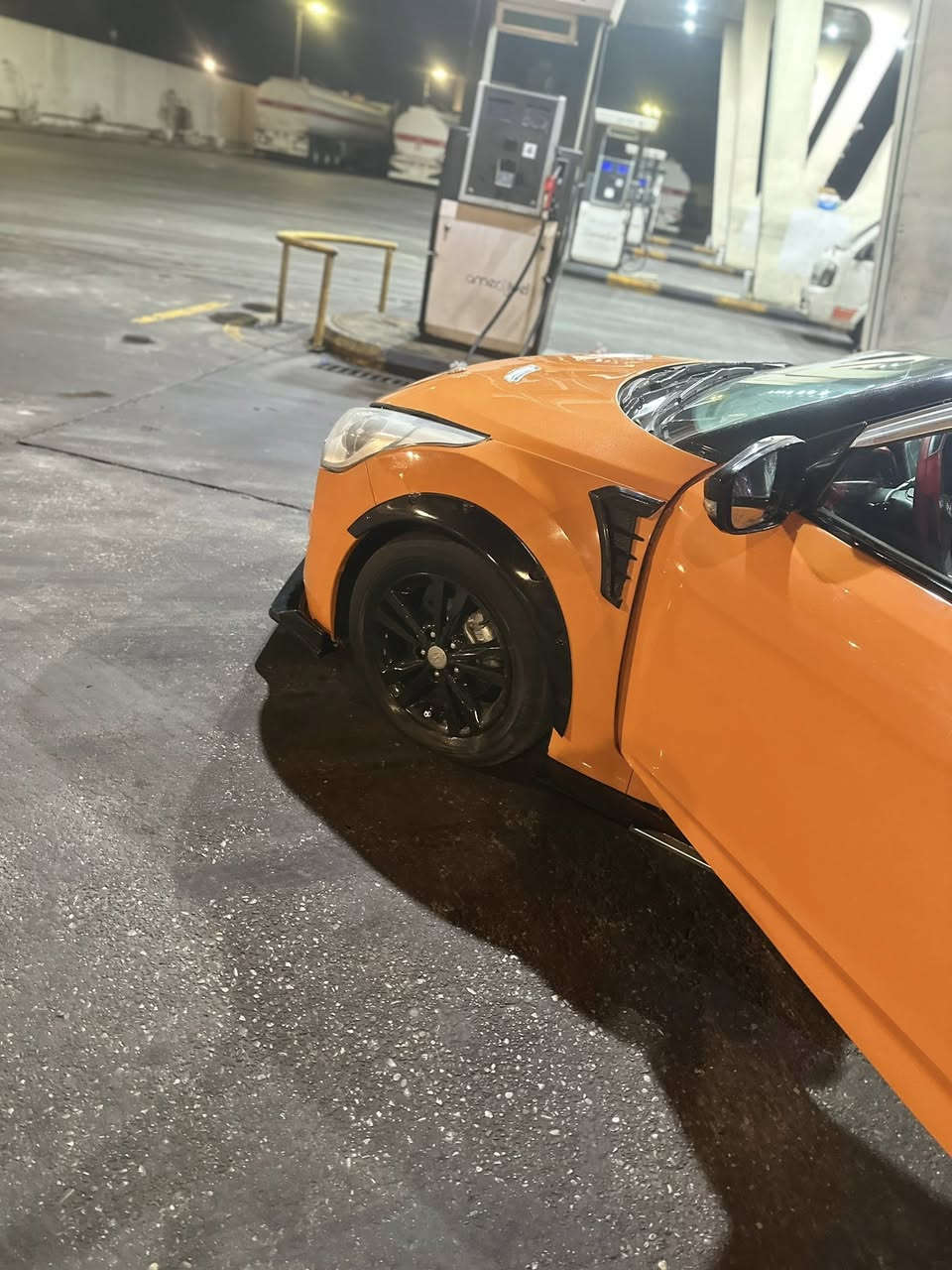 السلام عليكم 
🔥هونداي فولستر 🔥🐦‍🔥 ( خليجي مرغوب )
موديل 2012 شكل 2018  

سياره جاهزه من كل. نواحي   

  🐦‍🔥  كير   ومحرك خير من الله  بسمي  شرط تحويل.ثاني. يوم هزه جديدة🆗 رقم إنكليزي.رقم رباعي شبها مميز   جديد يعني ما. راح  تعب 😱😱بتحويل وهم  بتحويل. ما يكلف غير (30الف))
🔥 فول مواصفات  (واحد علا واحد) 
🌳-محرك 1600 مرغوب دوش   شرط بانزين عادي  بدون دوانز 🛬.  شرط  برغي  واحد  ما  مفتوح  
كير  اوتو ماتيك AT  المرغوب  نفس كير  الانترة. 🔥✈️✈️ ❤️‍🔥🔥
☃️منظومة. تبريد. كامله. فريز جديد شرط. اصلي  مع. كمريسر. تبريد جديد مع راديتر تبريد جديد  مع راديتر ماء 💦 
أدمة كاملة ⚒️🔧 منظومة الاحتراق تخم نوزلات. اصلي شركة. مع. ابلاكات.  مع. فيت بم كامل اصلي   سيارة جاهزه  من كل نواحي.دينار ماتصرف عليه  
-كير اوتو +  رياضي
صوت صالنصة  رياضي 📣
-شاشه لمس   ايباد. كبيرة. اصليه مع. مضخم صوت 📣📣
-كشنات سبورت 
- دوشمة جديدة  وهم  اصليه 
-تحكم ستيرن اربع جهات
-كروز سرعة
-حواجب لد بالمازدات 
-بلوجكترات زنون  اصلي 
لايت زنون  اصلي 
باتري جديد كوري ضمان سنة  شديته قبل  يومين 
سيارة. جاهزة. من. كل. نواحي. ديار. ما. تصرف. عليها. 
-اي بي اس مانع انزلاق 
-سستم  صوت بلادي 
مريات شفط.  مع. إشارة.  📲
صدر  امامي  خلفي  جديد  بضمان 
حساس  خلفي
صوت بلادي 
-اقتصادية بشكل 
بصمة
تخم  تاير  جديد مع  ويل  رياضي 
-السيارة خليجي   
  السعر 93$ وبيها  مجال. 
التواصل ***********
