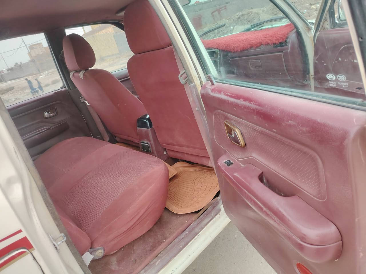 سياره ديرالبيع 2012 تحوليه ثاني يوم مكينه وكيل مكفولات الباقي شوفه بعينك بكان ناصريه دوايه ***********
