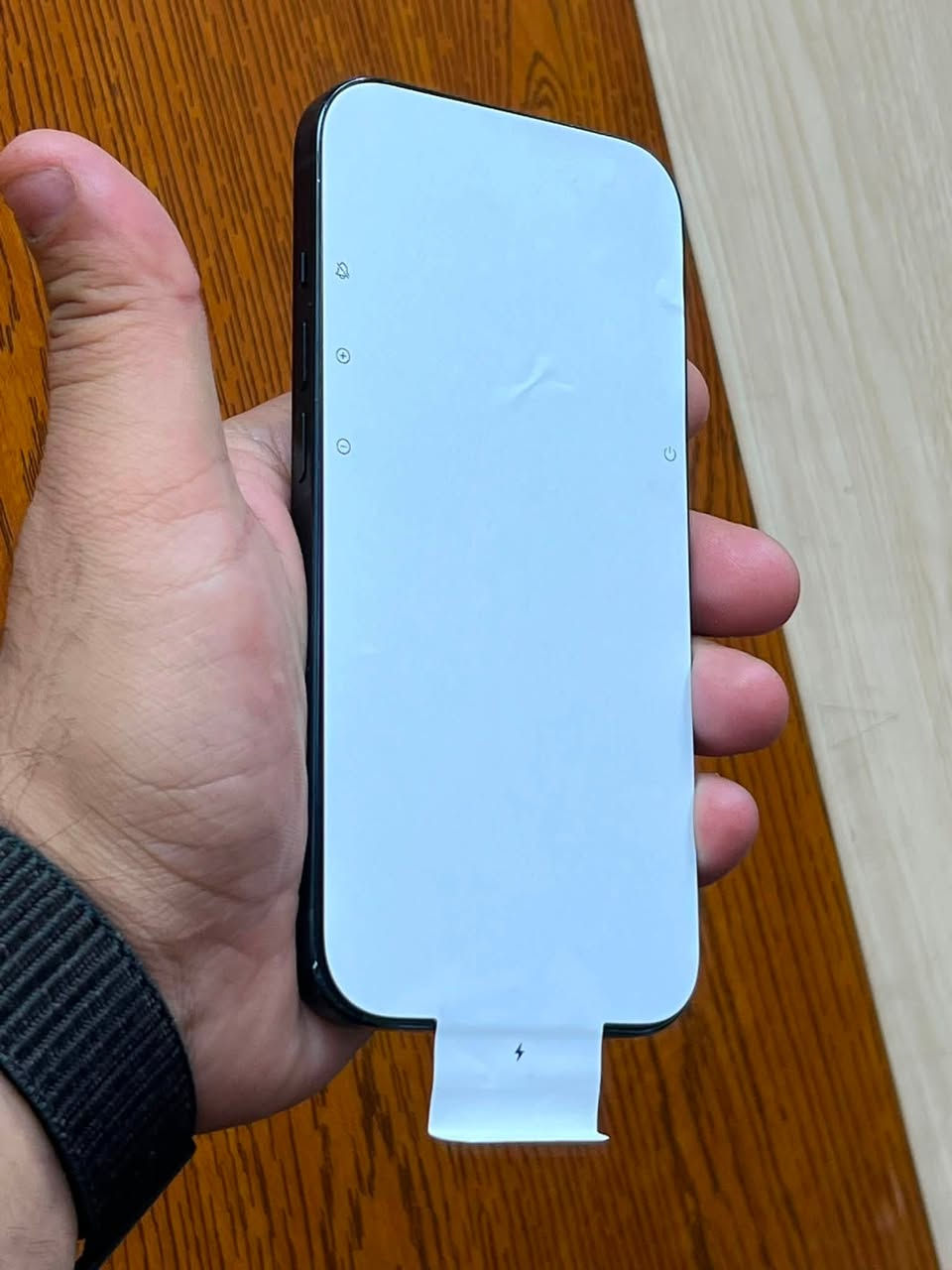 سلام عليكم
" ايفون 📲15 عادي

" اللون اسود طافي 

" بطاريه 🔋83

" ذاكره 128 

جهاز ( دبل سيم )

بي اثر شخوط ب شاصي من الكفر +مابي اي ضربه فقط من الكفر

"مكفول كفاله عامه من فتح وتصليح

السعر / السعر 590

العنوان / موصل حي السكر

للتواصل / *********** واتساب او اتصال عل رقم

 واذا ماعجبك الجهاز تاخذ الاحسن منه يارب

