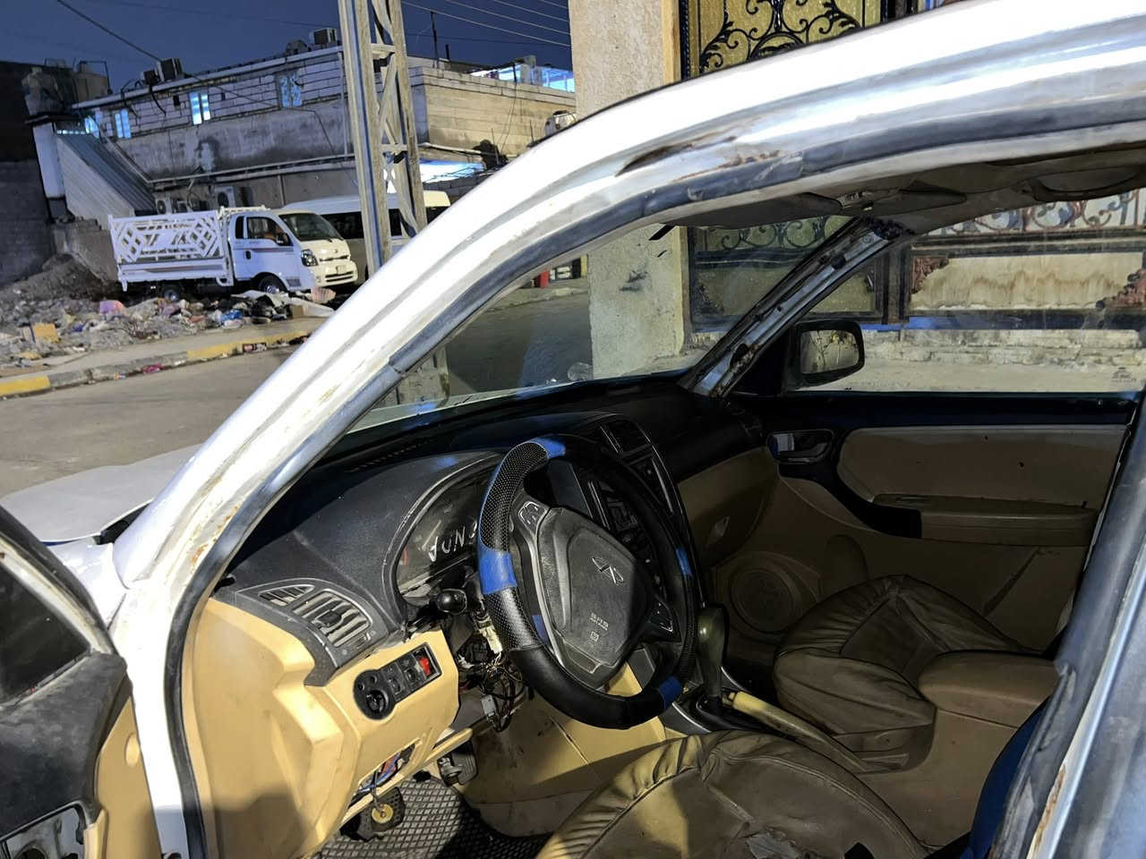 تيكو موديل 2013 مصبوغة عام
مكينه كامري بي خيط تبخير
كير حدادة حلوه خير من الله
بيها نواقص قليلة 
الشراي ولمهتم يتصل السعر 35 وبيها مجال
عنوان بصرة

 *********** للواتساب
 *********** للهاتف
