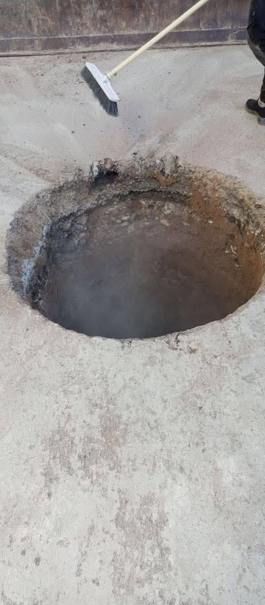 حفاره بير +تغليف بلوك نشتغل داخل كركوك ونواحيها انتصل ***********
