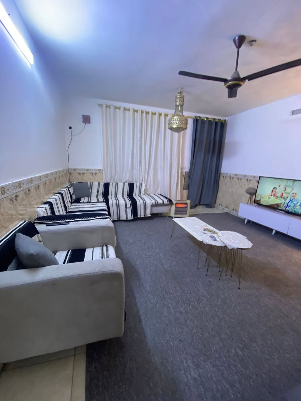 تخم كورنر تركي للبيع
نضيف جداً مستعمل قليل
ثكيل تُگمه ومُريح 
وويا فرشاته كامله تغطي تخم كامل ڪُلش نضيفات
ويا بردات رصاصي 
كلهم اريدهم ب550 وماكو هيج سعر مستعجله عليهم
ولحد يعامل لان ﺑـسـہ الفرشات صارو عليه ب70
والتخم التركي معروفه اسعاره 
مكاني الدوره ﺎʊ̤ استفسار خاص


**إذا كنت صاحب هذا الإعلان وتريد حذفه لأي سبب، رجاءا أرسل رسالة إلى الدعم الفني**