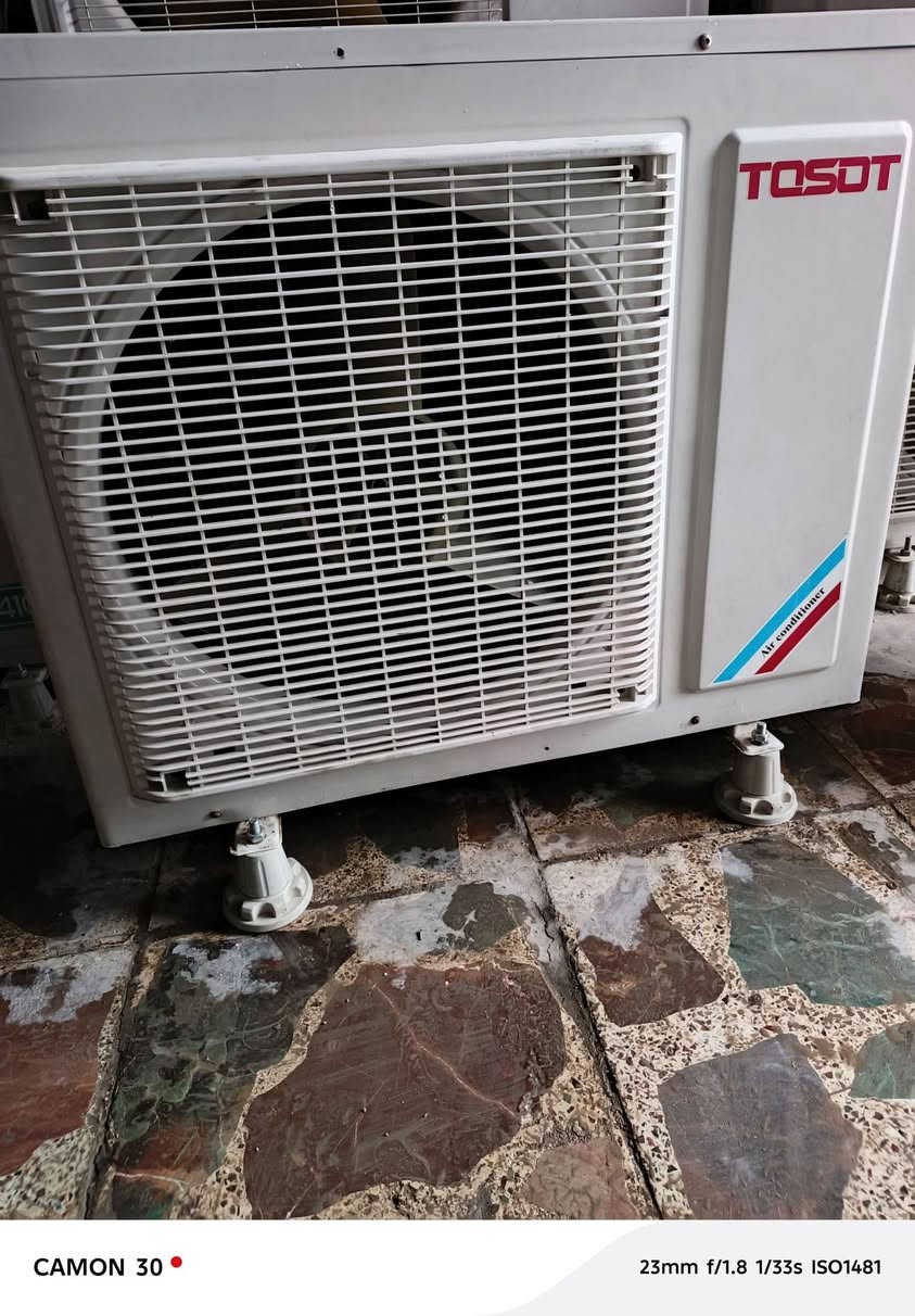 السلام عليكم
سبلت للبيع جداري 
نوع توسوت جهاز ع وضع الشركه بلادي
حجم 2 طن 
استخدم قليل
كامل بدون نقص  
العنوان بغداد حي اور 
***********
