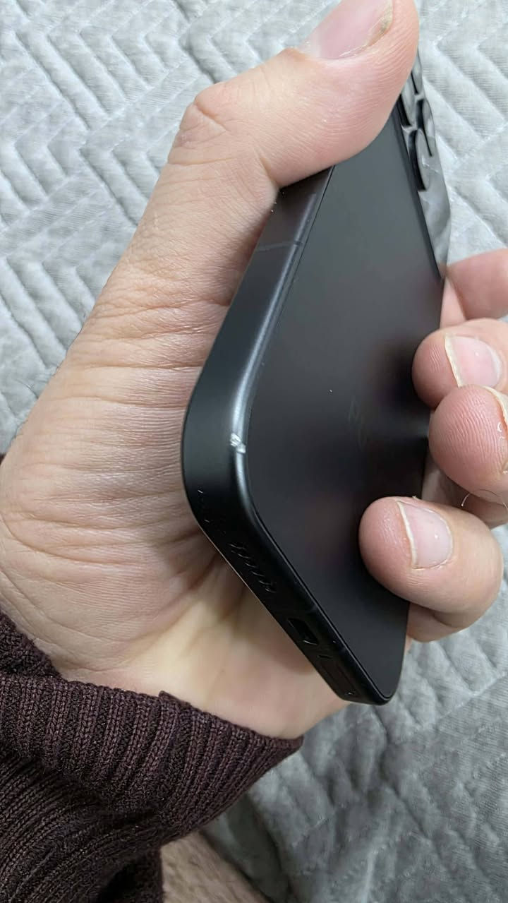 بوكو اف 8 برو 
ذاكره 512 رام 12 
الجهاز مشتري قبل 13 يوم 
ووكع مني وصار بي بس ذني 4 ضربات عالصفاح 
الباقي نظافه 100 غراض كامله 

مراوس فقط مع شاومي 15 تي برو 
او هونر ماجك 7 برو 

واذا بيع فسعره 700 الف علما ان الجديد 825 الف حاليا 

توصيل موجود بغداد كربلاء حله


**إذا كنت صاحب هذا الإعلان وتريد حذفه لأي سبب، رجاءا أرسل رسالة إلى الدعم الفني**