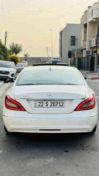 السلام عليكم 
للبيع CLS350 V6 2012 خليجي (وكاله باجكر)
فتحه 
بصمه 
بصمه ابواب
كشن كهرباء 
نقاط عمياء 
اوتو بارك 
شاشه جبيره 
لايت داينمك 
اوتو بارك 
حساس امامي خلفي 
برده كهرباء 
كامره خلفيه 
داخل بيجي 
داخل الوان 
تحذير تصادم 
رادار امامي 
ماشيه 125 الف 
بيها هوايه مواصفات معروفه بهذا الموديل 
السياره بدون نقص كير ومكينه وتراي بوضع الشركه 
بدون حادث بدون صبغ 
مكانها المنصور 
للاتصال ***********
