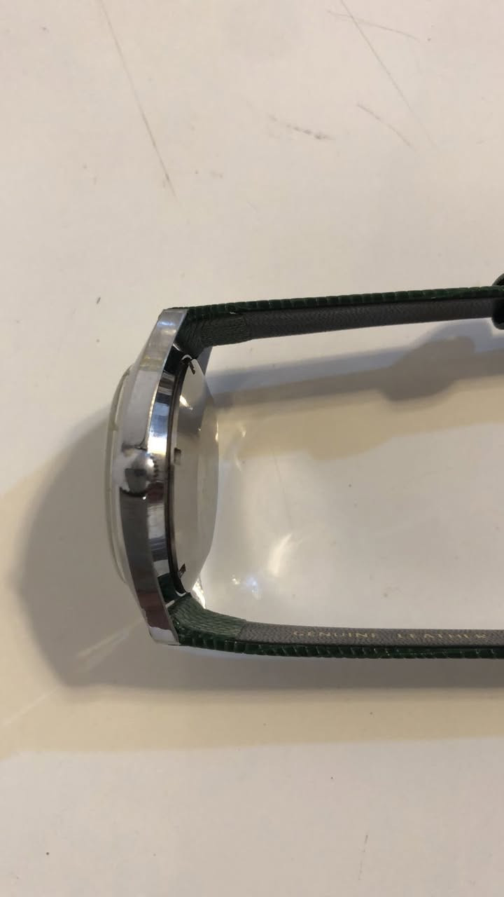 ساعة اسيكون المانية الصنع تكويك قطرها 35 لون مميز اخضر غامق نطافه تامه يوجد توصيل لكل المحافظات


**إذا كنت صاحب هذا الإعلان وتريد حذفه لأي سبب، رجاءا أرسل رسالة إلى الدعم الفني**