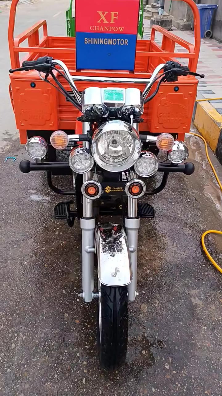 سلام عليكم ستوته للبيع زيرو كفاله عامه أوراق اصولي موديل ٢٣ طالعه ب 26 برغي مامفتوح بيه كهربائيات كله شغاله مكان ناصريه سوك الشيوخ والشراي خاص او مراسله واتساب *********** او اتصال ***********
