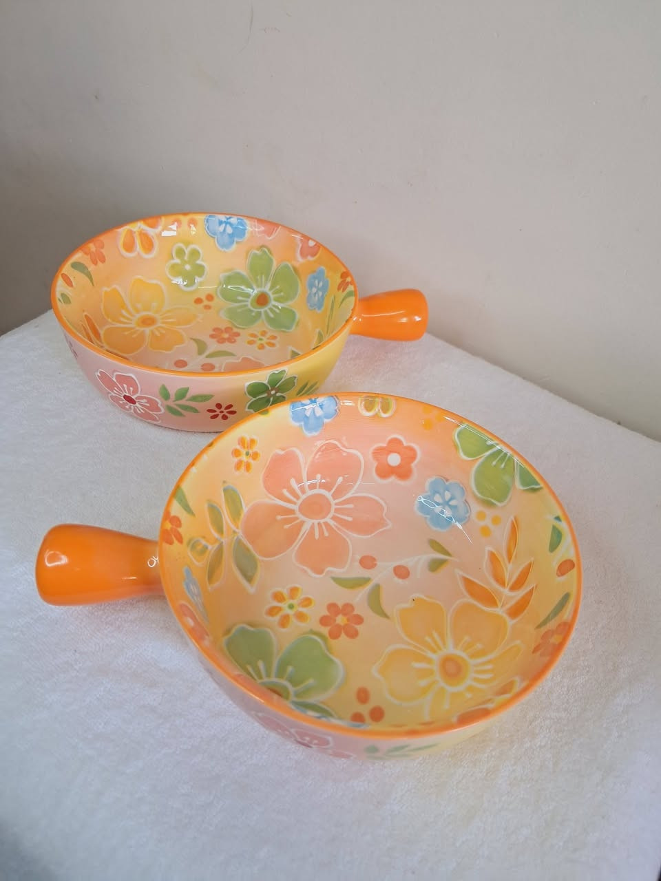 مساء الخير حبايب 
توفر الفرفوري الحراري 
وكاسات البوهيمي 
الحجز خاص 📩 
يوجد توصيل لكل المجمعات 🛵 
@إشارة


**إذا كنت صاحب هذا الإعلان وتريد حذفه لأي سبب، رجاءا أرسل رسالة إلى الدعم الفني**