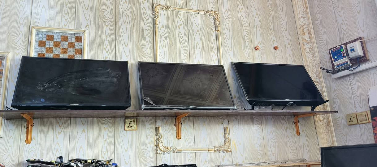 بسم الله الرحمن الرحيم 
بمناسبة قرب شهر رمضان المبارك 
استبدل شاشتك القديمه والصغيره بشاشه كبيره سمارة احدث الموديلات جديده ومستعمله وجميع الماركات وبأسعار مناسبه وبضمان حقيقي
مكتب الباقر الهندسي للالكترونيات لبيع وصيانة وشراء واستبدال الشاشات 
العنوان شارع خدمي بغداد/ مقابل حي العباس  / عمود رقم 25 مجاور مكتب شانجان لتاجير السيارت الرقم***********باقر البديري
