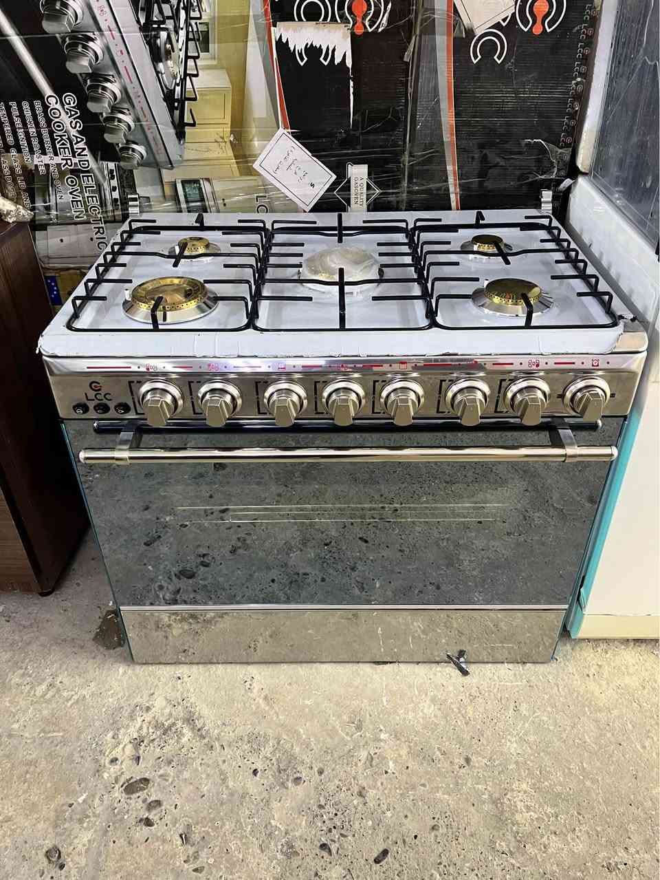 سڵاو هاورێیان ئەم عەشیایانە بۆ فرۆشتن بۆ نرخەکانی نامە  بنێرن

سليماني كاني كورده له ماركيتي شوگ
*********** واته ساب هه يه السليمانية, العراق
