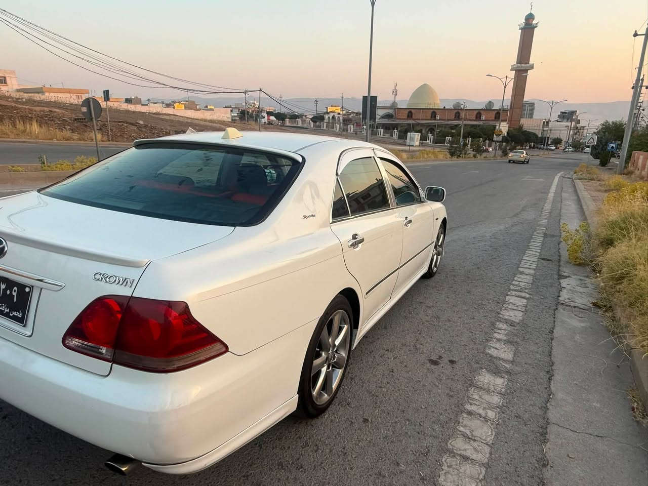سلاوتان لێبێت تەنهابۆ فرۆشتن  تۆیۆتا شاهینە ١٨٤ موس
کێڕومەکینەی بە شەرت 
دوو پارجەی بۆیاخی یابانە
سێ دوکمەی ناو سور فۆرمیگای سور
بەرمەجەیە 
کۆدی هەیە یەکسەر ئەکرێ بە ناوتەوە بێ کێشە
نرخی ٧٠$
ڕەقەم تەلەفۆن ***********
