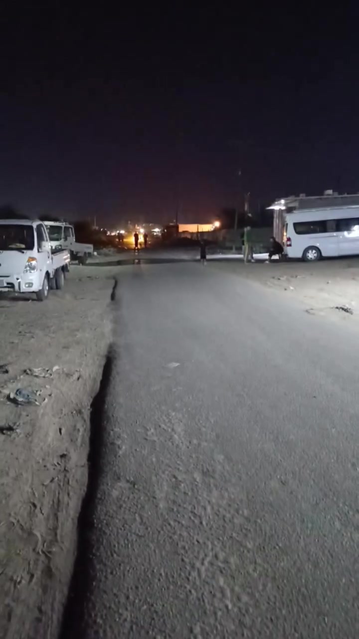 سلام عليكم محلات لليجار  جاهزات كهربائيات وماء مقابيل مطعم اجواد علئ البزل صايرات علئ شارع البزل قريبات علئ الشارع العام تفتح بيهن اي شي يمشي خاص او انتصال ( *********** )
