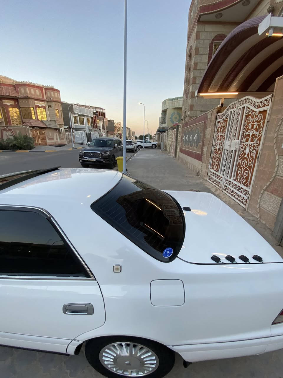 سلام عليكم راس ثور فلات مديل 2000 كرستال اصل فتحه وجنجر بلاد مكفوله من لكص ونقل جثه وضربه بيها مكانات صبغ فقط كير ومكينه فيفتي فيشه وحده تبريد قطعتين حداده تخم تاير جديد سياره مبدله بيها تبديل شفقه فقط ولباقي كفاله سنويه 2028 رقم بصره انلكيزي سعر 90 وبيها مجال قليل مكلف بنشر لاتصال ع رقم ***********
