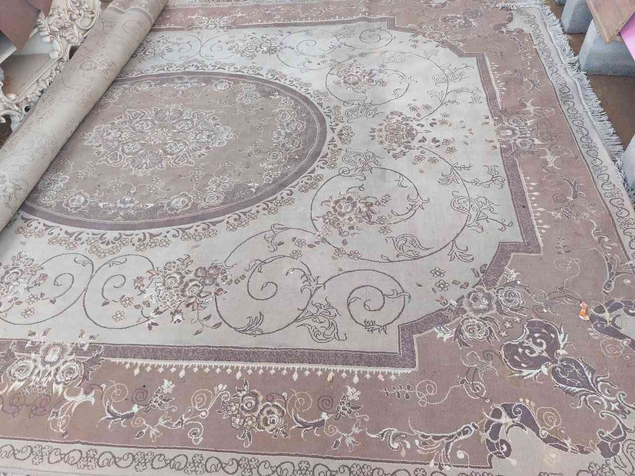 السلام عليكم توجد غراض مستخدمه في ناحيه الصينيه قرب محلات كوان ***********/***********@
