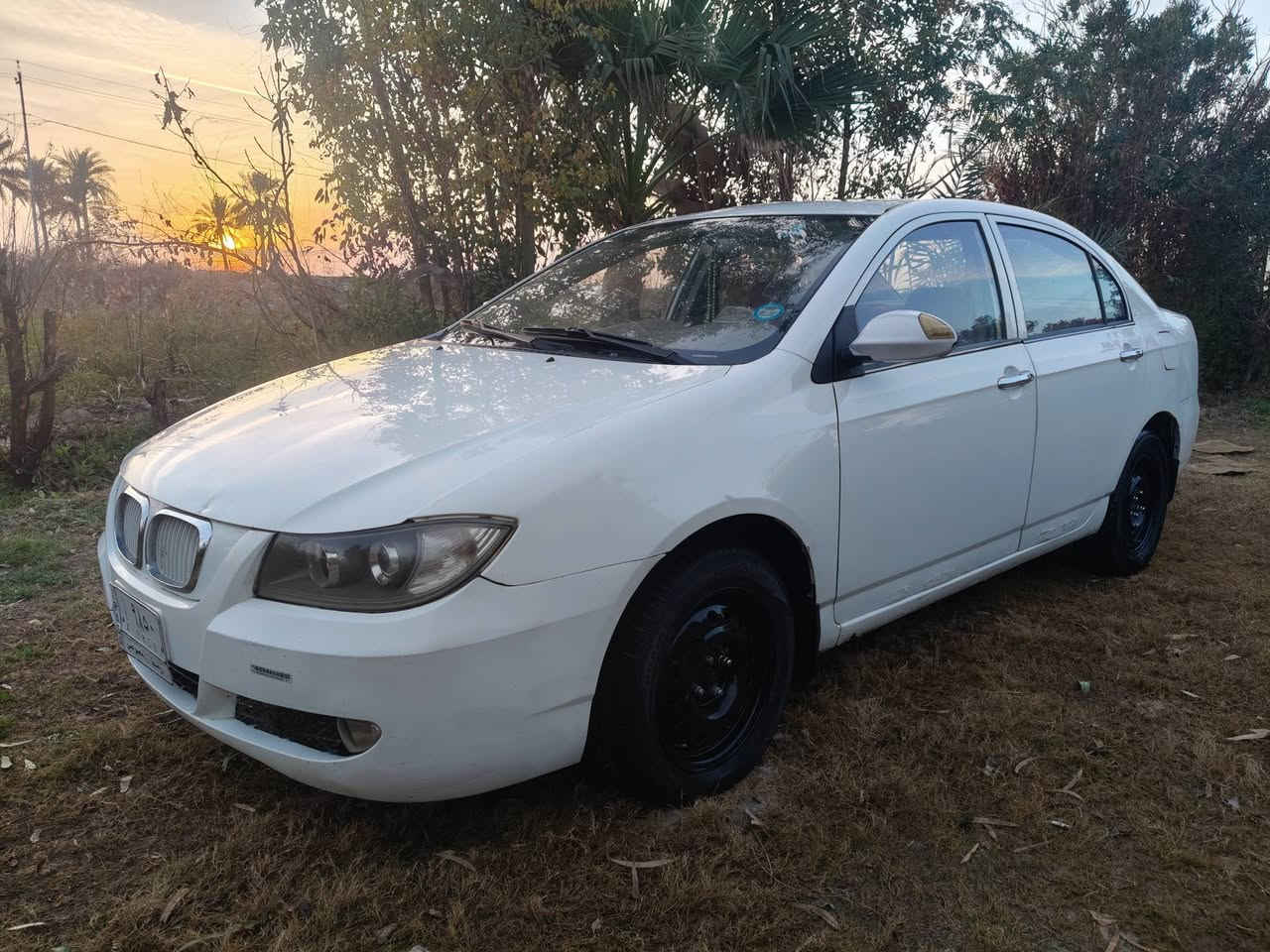 السلام عليكم ليفان 2013مكينه بيهه تنقيص شي بسيط سياره نضافتهه مثل مموضح بلصوره مكاني واسط نعمانيه السعر 45 مجال حك الجيه الرقم *********** غير متواجد ع فيس
