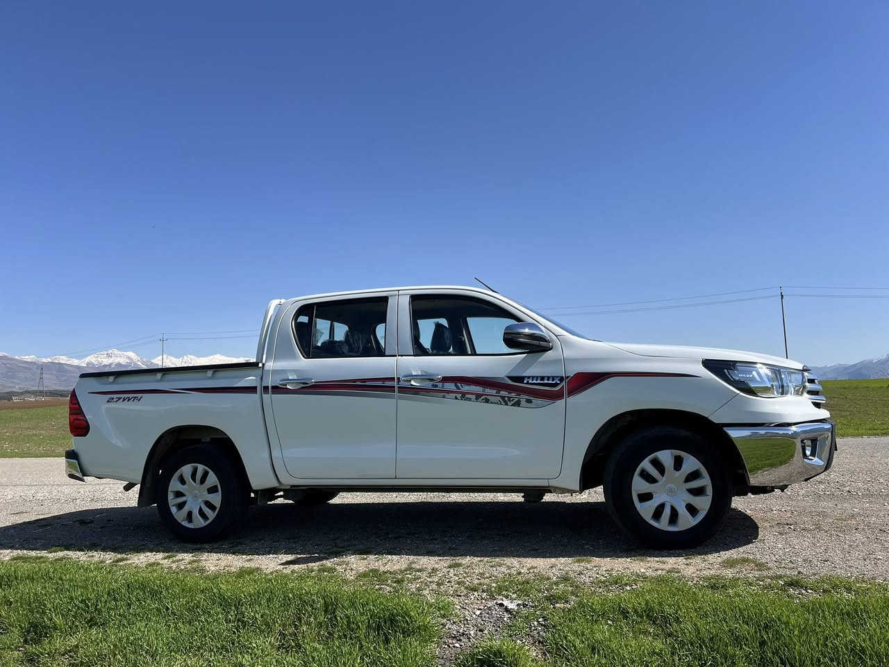 تۆیۆتا هایلۆکس ٢٠٢٥ جیهانی دەرەجە یەک پارچە ڕەشە لە سەر ساغی بۆدی بیلادە نوکتەی پێوە نییە  ٢٧ هەزار رۆیشتووە هەموو گیانی بیلاد دەسکاری هیچی نەکراوە 
نرخی ٢٣٤ کەمێک مەجال 
شوێن قەڵادزێ 
***********
