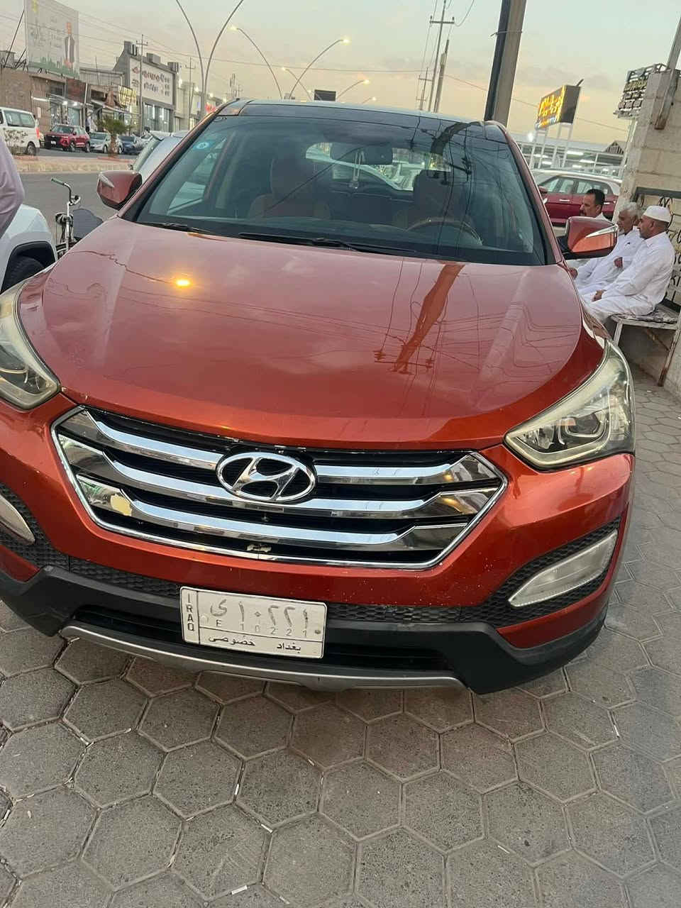 السلام وعليكم 
للبيع سيارة سنتافي تيربو  
موديل 2013 امريكي  
ماشية  131 الف ميل 
السيارة مكفولة 
السيارة رقم بغداد
السيارة فول جديدة كلش
مابيها ولا قطعه صبغ فقط تلحيضات بسيطه بانوراما بصمة تشغيل وأبواب بردات بلادي 6سلندر 7راكب تدفئة وتبريد كشنات اماميه كهرباء وبعد بيها هواي مواصفات 
الاتصال 
0780 771 8961
اكو صور من جانت ب امريكا
