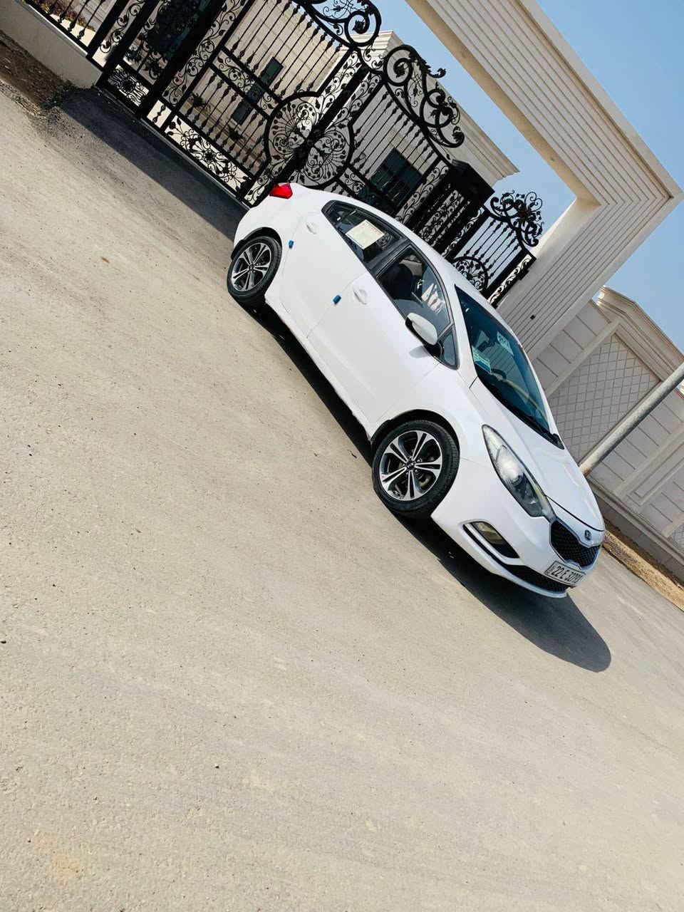 سلام عليكم ورحمه الله
سيراتو 2014 خليجي كير مكينه حداديه تخم تاير وتبريد ثلج تدفئه سياره جديده معنى الكلمه رقم اربيل ارقام وسنويه جدد سياره بيها قطعتين تبديل فقط نفس الون بدون دواخل شرط سونار مكينه 1600 دوش لا تنقيص ولا صوت ولا فتح  سياره جديده 
مواصفات 
تحكم جهتين 
سستم سماعات 
ويلكب كروم
كامره خلفيه
حساس خلفي
حساس أمامي 
ماشيه 170 حقيقي 
وباقي مواصفات بيها 

السعر 108 وبيها مجال بسيط 

***********
