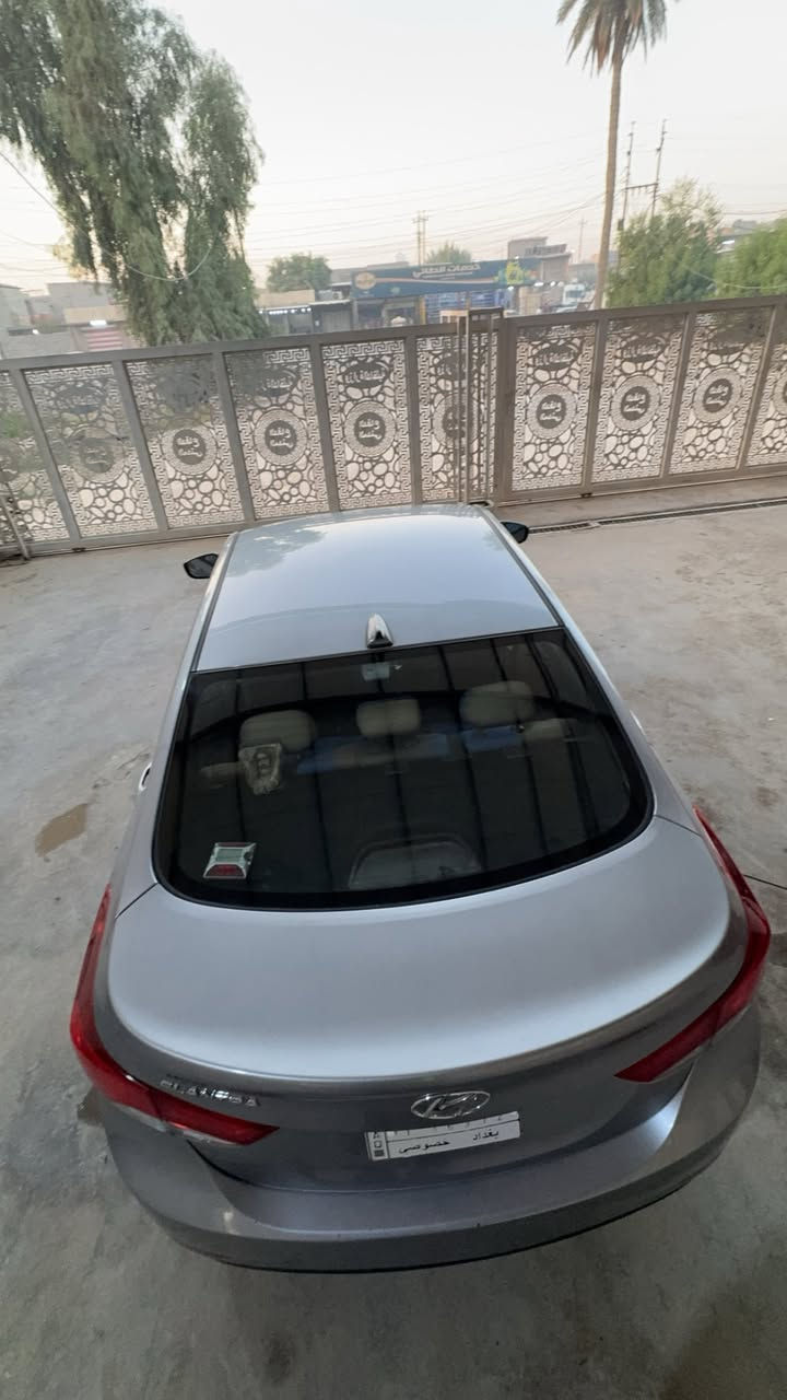 السلام عليكم 🆕🚗
الإنتره 2016 امريكي (بدون حادث)‼️

السياره مكفوله بدون حادث 
بيها بارد بلجنطه ٣ اصابع 
كير مكينه مكفول كفاله عامه 
تبريد خير. من الله 
شاشه
لايت زنون 
مكينه دوش 
ماشيه 120ml
للاستفسار 
*********** 📞
