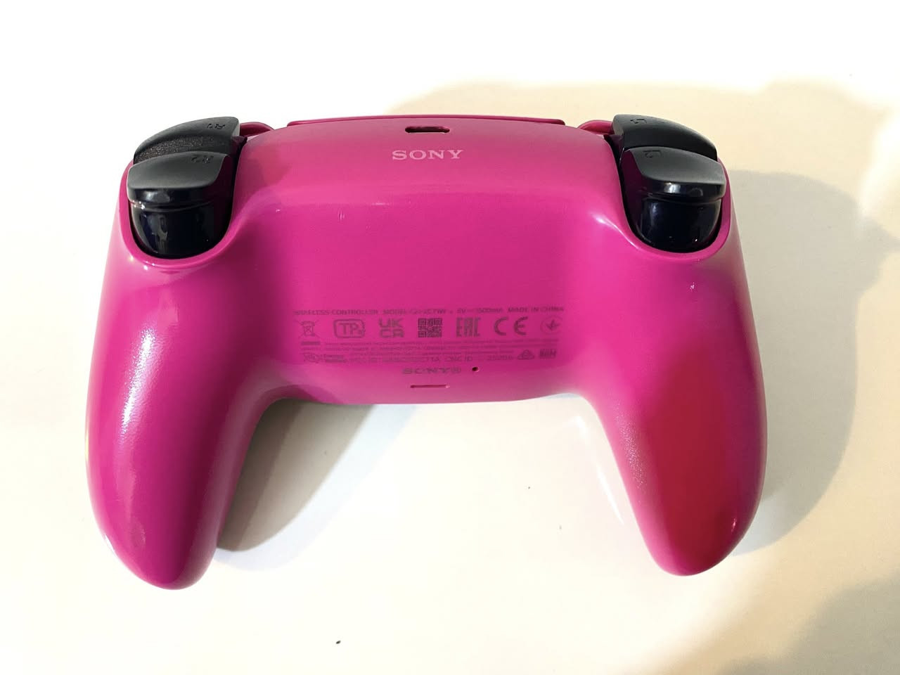 يده بليستيشن 5 اصليه اخت الجديده شرط الفحص شاديله كيوره مغناطيسيه اصليه
السعر 70 مكاني بغداد اليرموك 
توصيل موجود .


**إذا كنت صاحب هذا الإعلان وتريد حذفه لأي سبب، رجاءا أرسل رسالة إلى الدعم الفني**