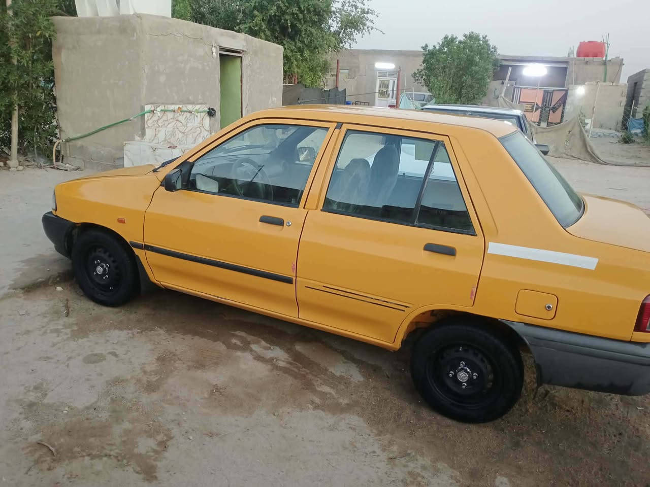 السلام عليكم سايبه موديل 18 سياره جاهزه تبريد حداديه مصفره هيه وغرامات***********
