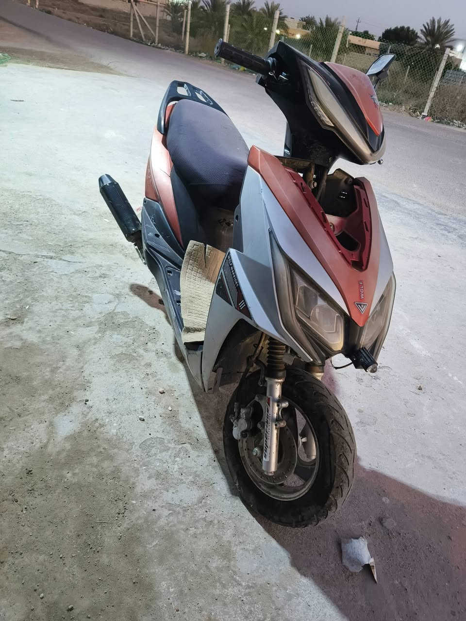 سلام عليكم دراجه سكنس صيني لبيع
كفارات تعبانه و محرك مجفت بس صار شهر بس 
والله دراجه خير من الله بس متوازي على فلوس
و دراجه شلع كلش حلوه السعر 300 وبيها مجال‏ رقمي بي واتساب ‪***********‬‏
