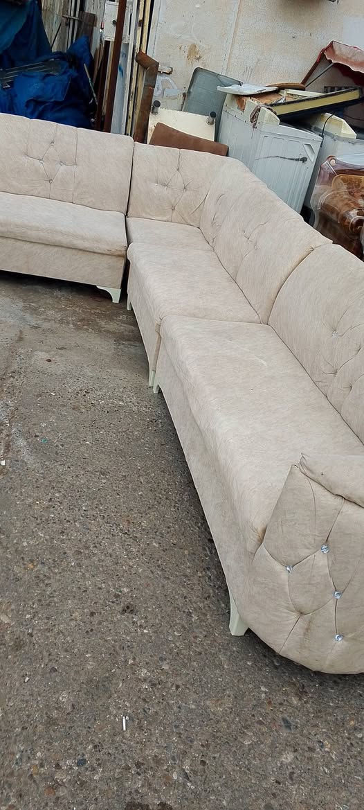 ديوان البيع السعر 150.     ***********
