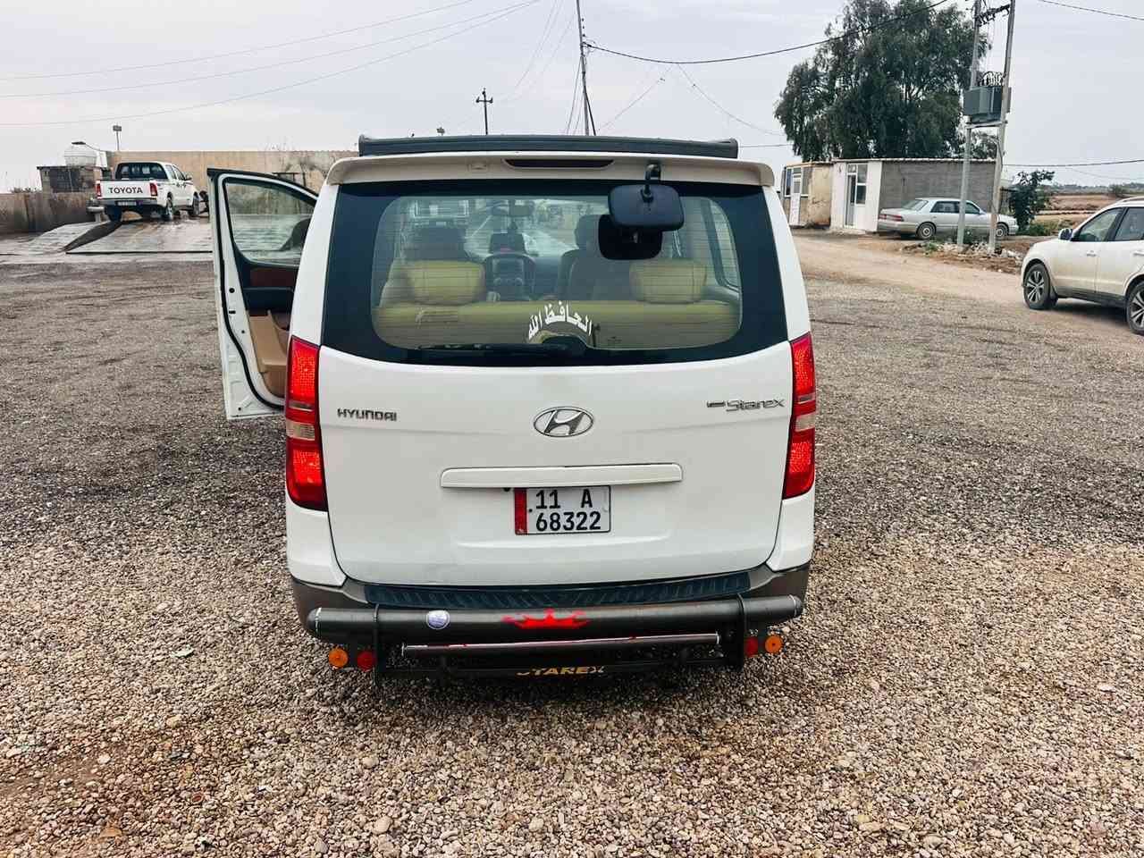 سلام عليكم أخوان للبيع ستاركس ٢٠١١ رقم بغداد سياره كفاله عامه من الصبغ والتبديل مكينه خير من الله بدون تنقيص حداديه جديده سياره كامله السعر ١٦٥ بيها مجال للشراي إذا ما عجبك السعر ارفع المنشور بالصلاة على محمد وعلى آله وسلم 
  للعلم أخوان السياره حالياً بدون سيبايه. 
مكان السياره ديالى 
***********
