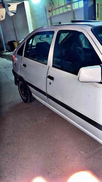 اوبل کادیت موديل 1991 حجم 16كير عادي سياره بدون ضربه  كهربائيات شغال  سنويا  2030 شرط تحويل  بطاقه بانزين موجود سياره جاهز من كل شي مال بيت سعر 25بيه مجال قليل شراي خابر على رقم ***********
