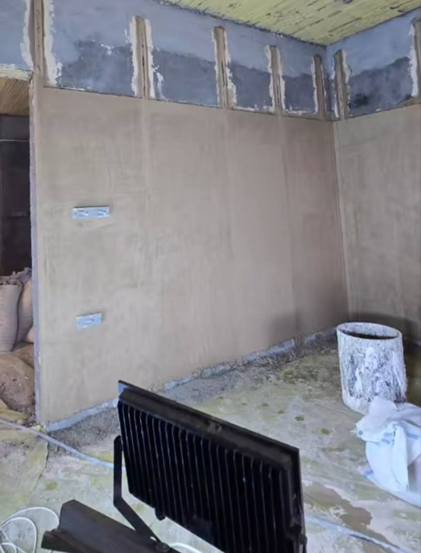 ***********بيه وتساب متفرغ حاليا متر ومكطوعه بالنجف فقط وكادر
