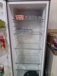 ثلاجه الحافظ مستخدمه قليل تشتغل فول تبريد تجي تشوفها وتدلل... 07727135...