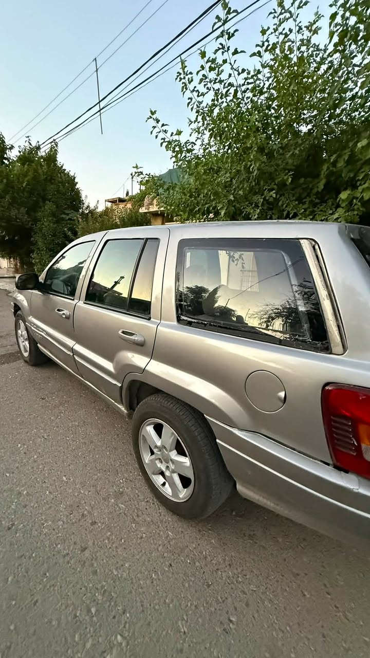 سلام عليكم 
جيب شيروكي موديل 2001
السياره جاهزه ومحافظ عليها راعيها 
مكانها سليمانيه
سعر 67 وبيها مجال شي بسيط رجاءً اللي مو شراي لا يتصل
***********
