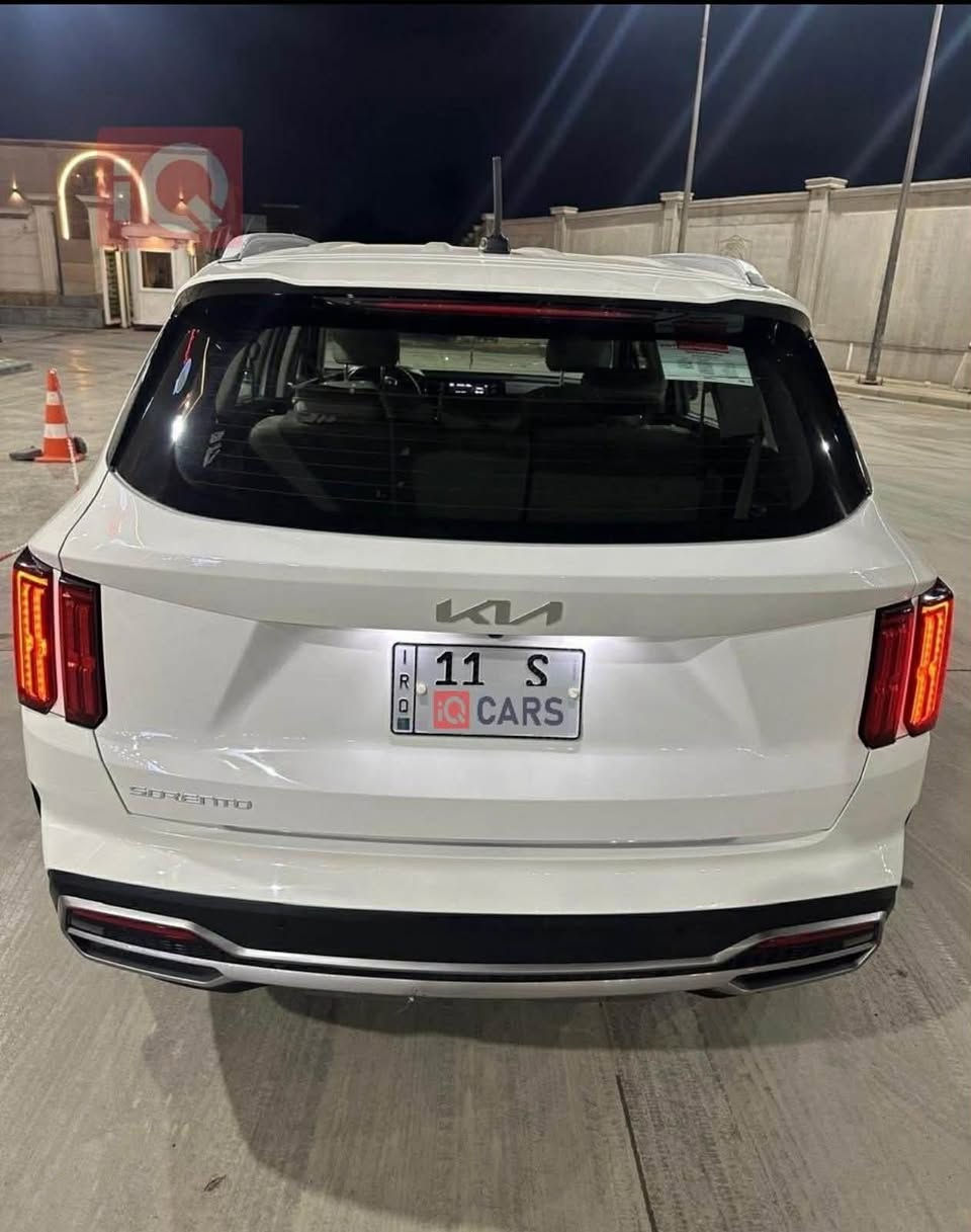 السلام عليكم سورنتو خليجي 23
موديل ماشيه 53 بغداد بسمي 
موصفات 
بصه 
كشنات كهرباء 
جنطه كهرباء 
7 راكب 
6 سلندر 
سعر 275 

0771 949 0005
